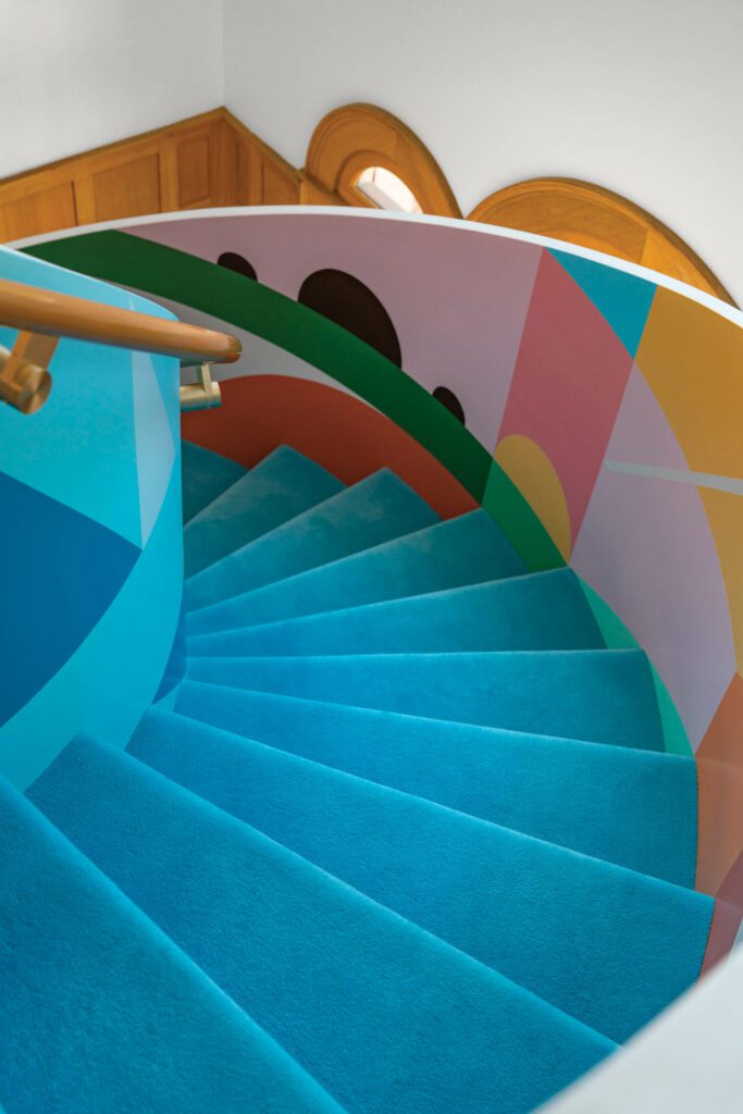 切特架构和吉斯兰比尼亚斯