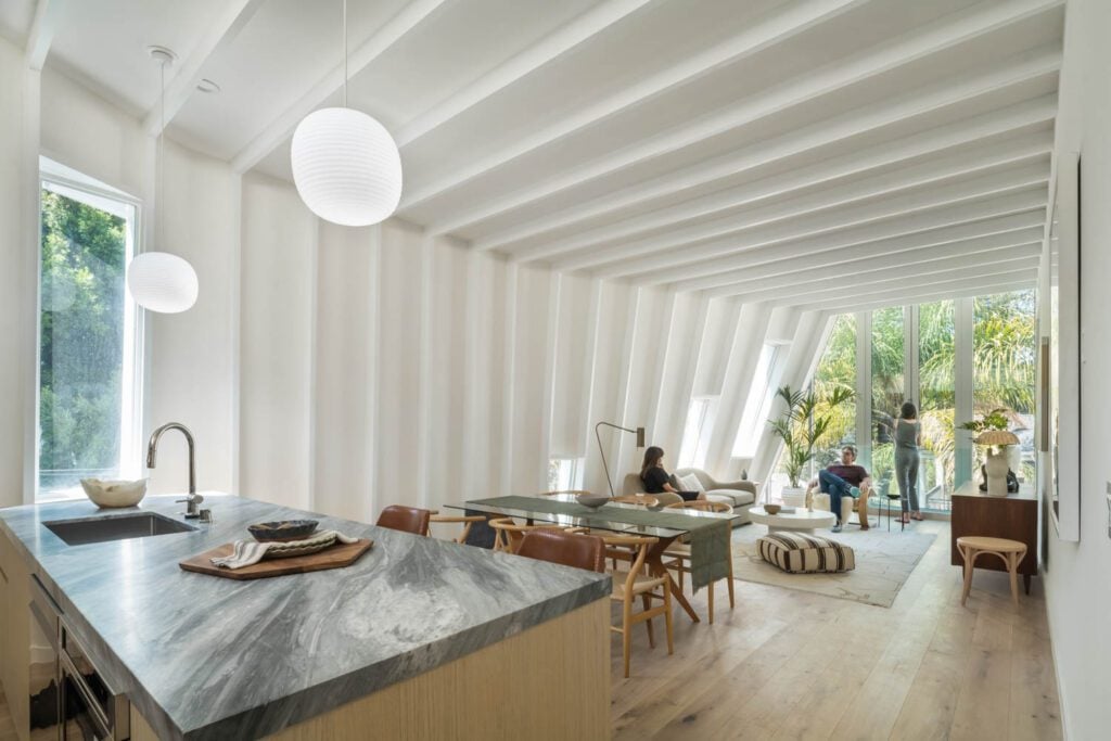 自定义柜子橡树大理石柜台楼层输入可持续硬木