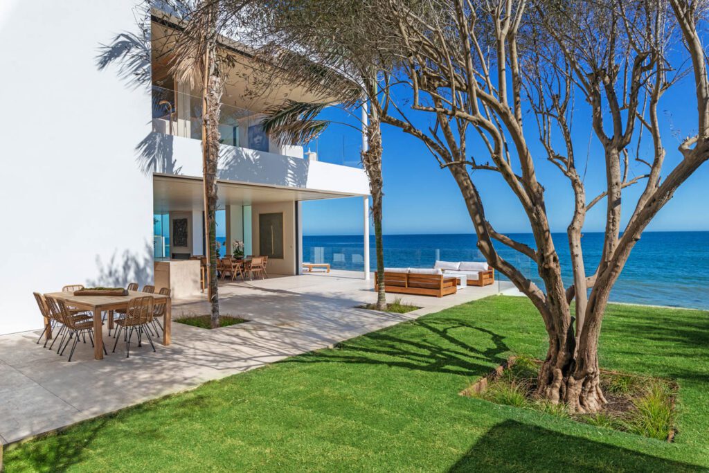 可抽取玻璃侧前开内侧打包阳台和邻接花园