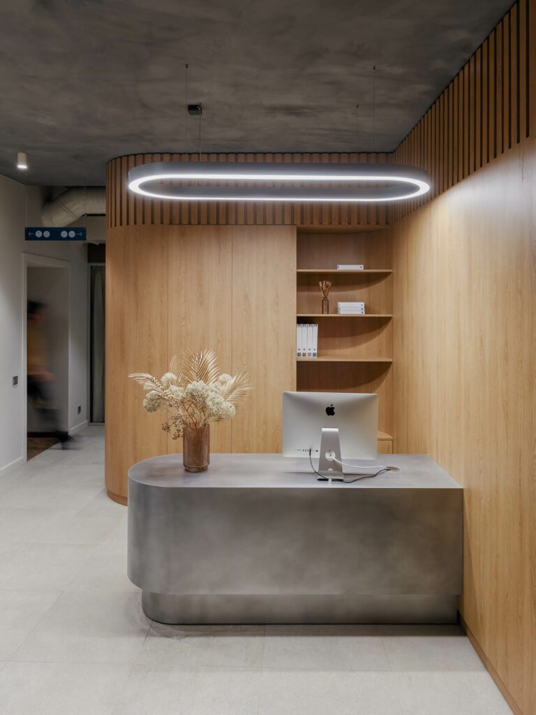 自定义接待台刷铝