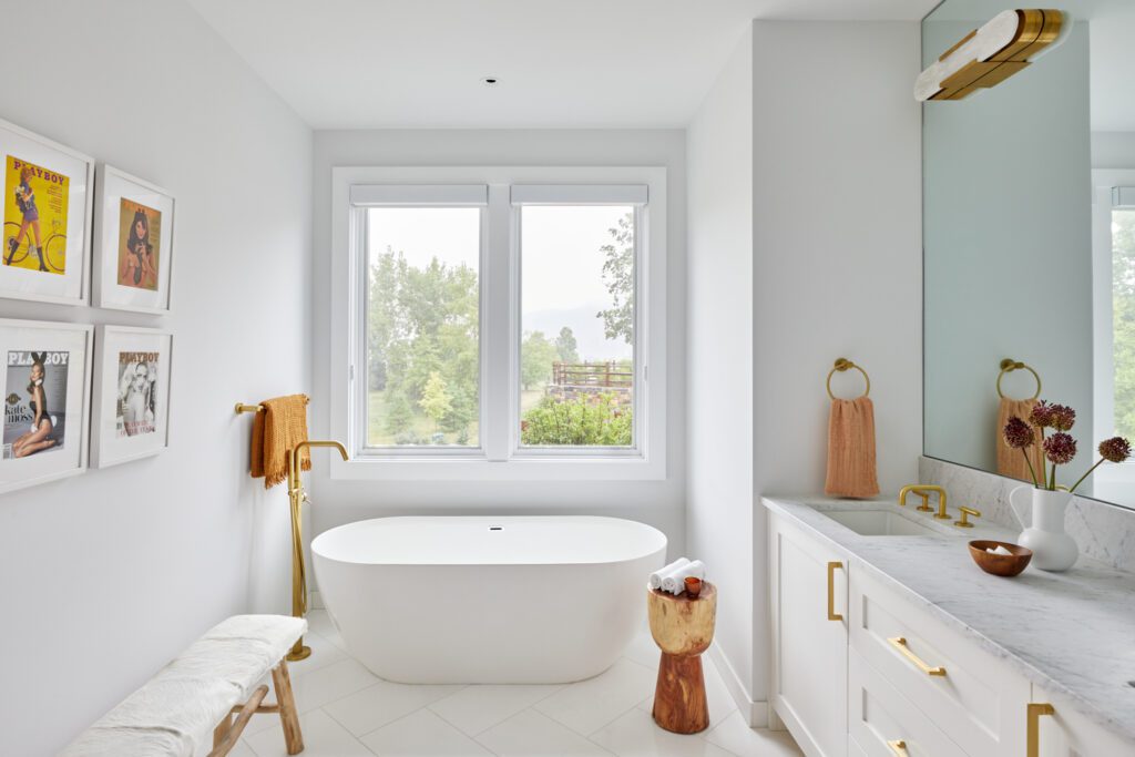 主卫生间包括浸泡浴缸