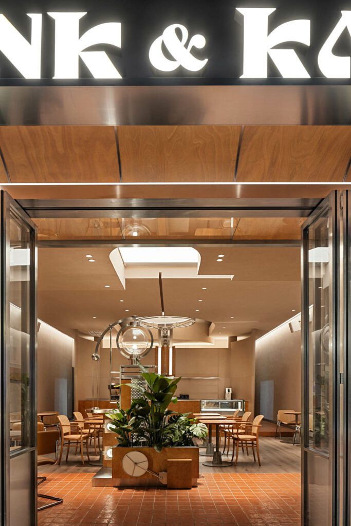 地板由手工粘土瓦组成