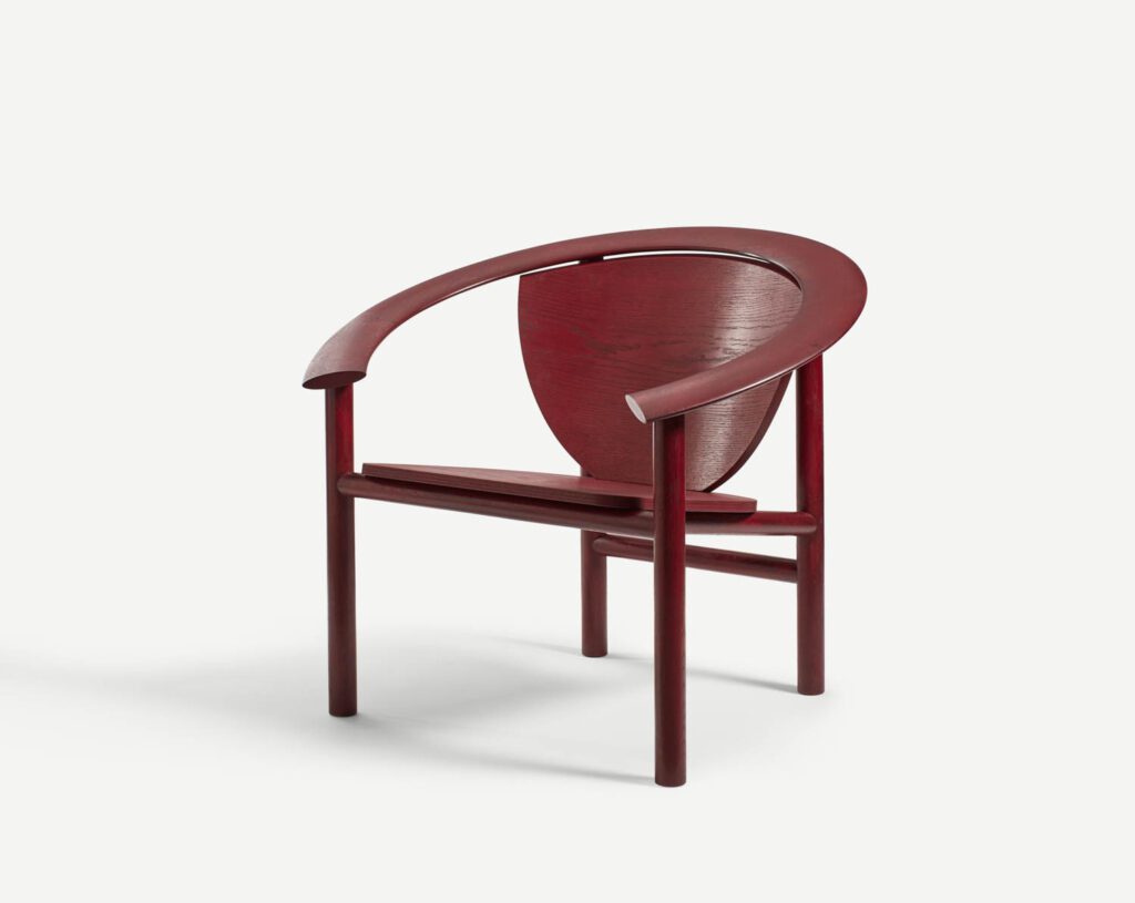 木星座由诺福克Holkham大厅新手艺人创建椅子用英橡树制作 并染上Minerva红色 由maker Daniel Bradley制作MacCollins摄影礼