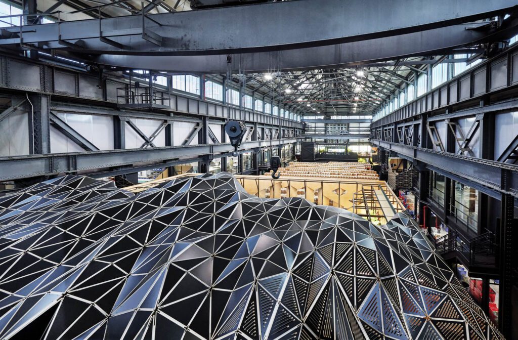 布鲁克林海军场Crye总部钢铝隧道