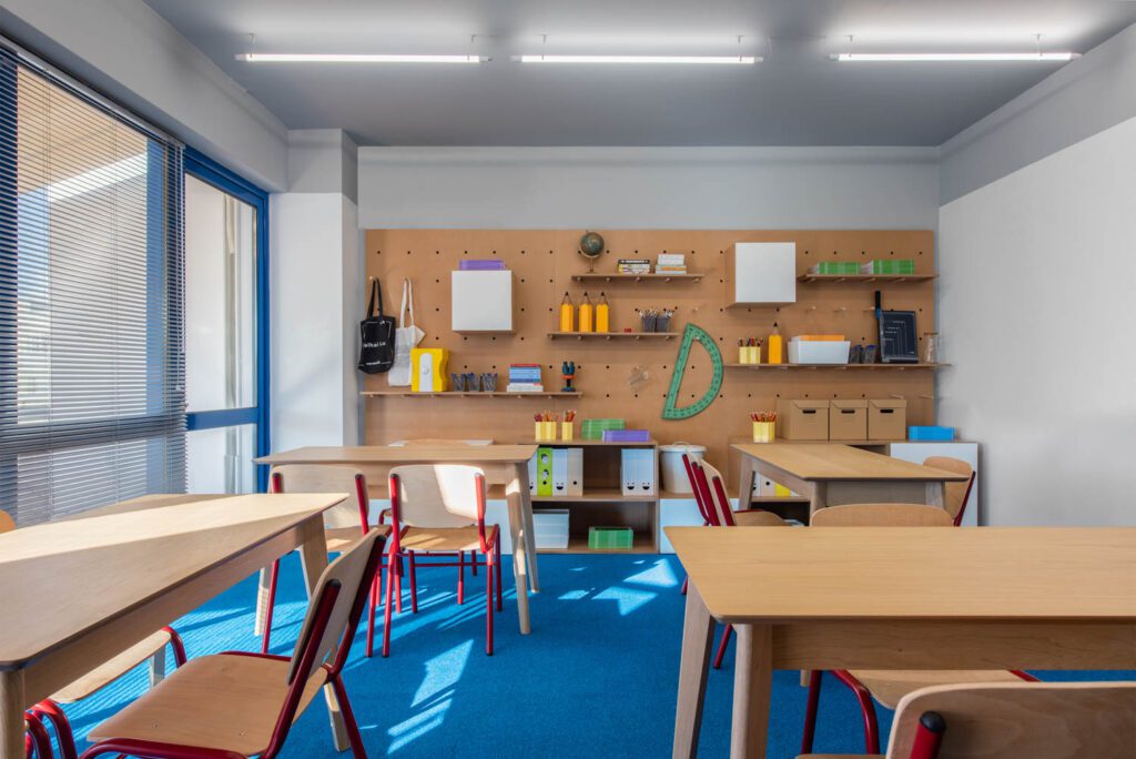 marantoni轮椅拉起大区办公桌Jysk