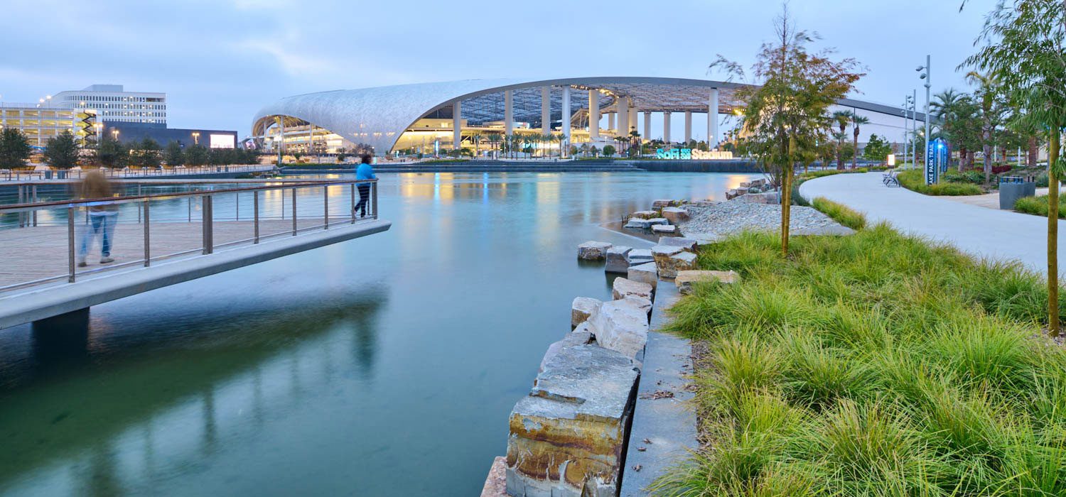 好莱坞公园Fi体育场和湖公园中心照片由Craig Collins/Studio-MLA制作