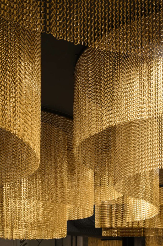 天花板固定装置安装自定义轨迹,掩蔽天花板HVAC系统