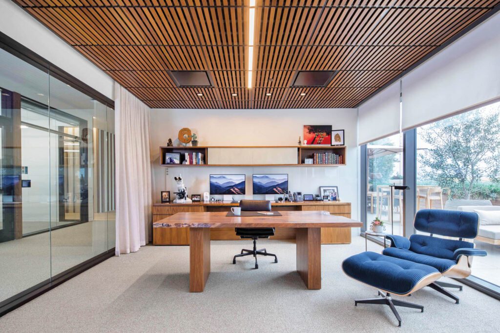 自定义实战台Cradle对Cradle认证地毯牌和Charles和Ray Eames轮椅