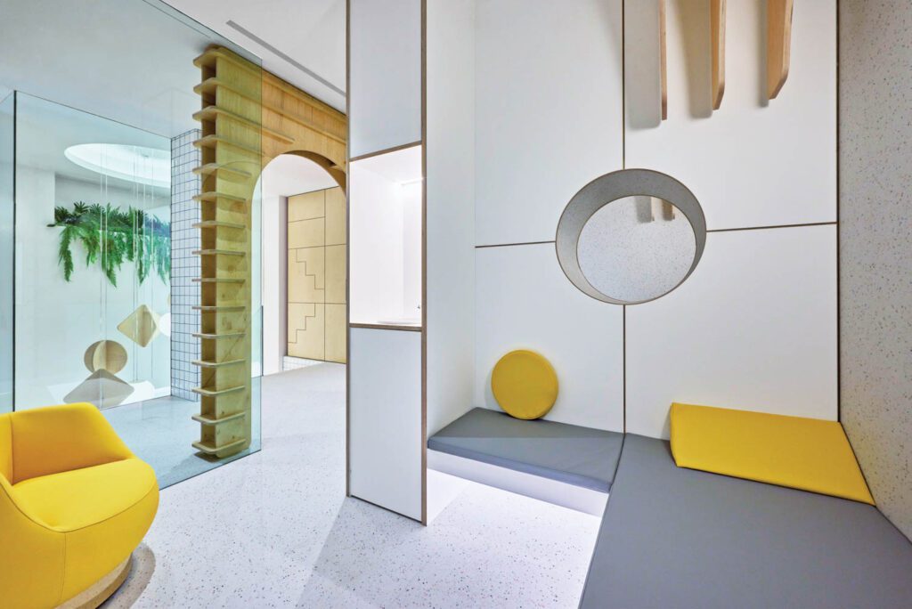 EstudiHac Magnum轮椅提供全套辅助座席,包括在后处理区