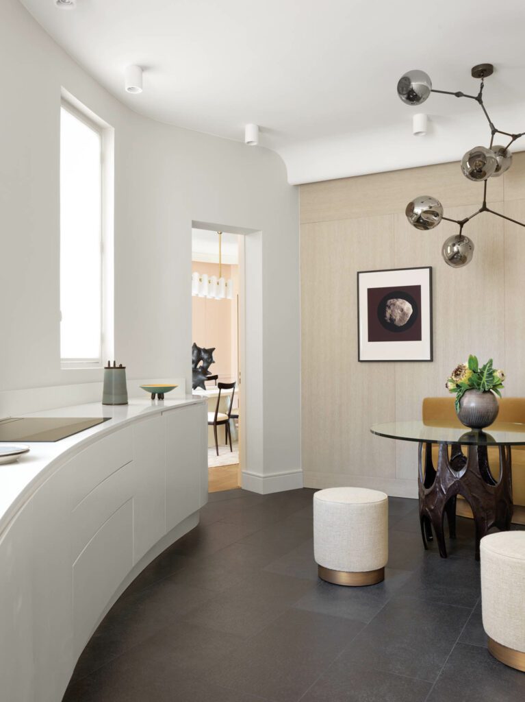 Corian顶层厨房木柜铺铺津巴布韦花岗a ThomasRuff照片口音墙封成沙橡树