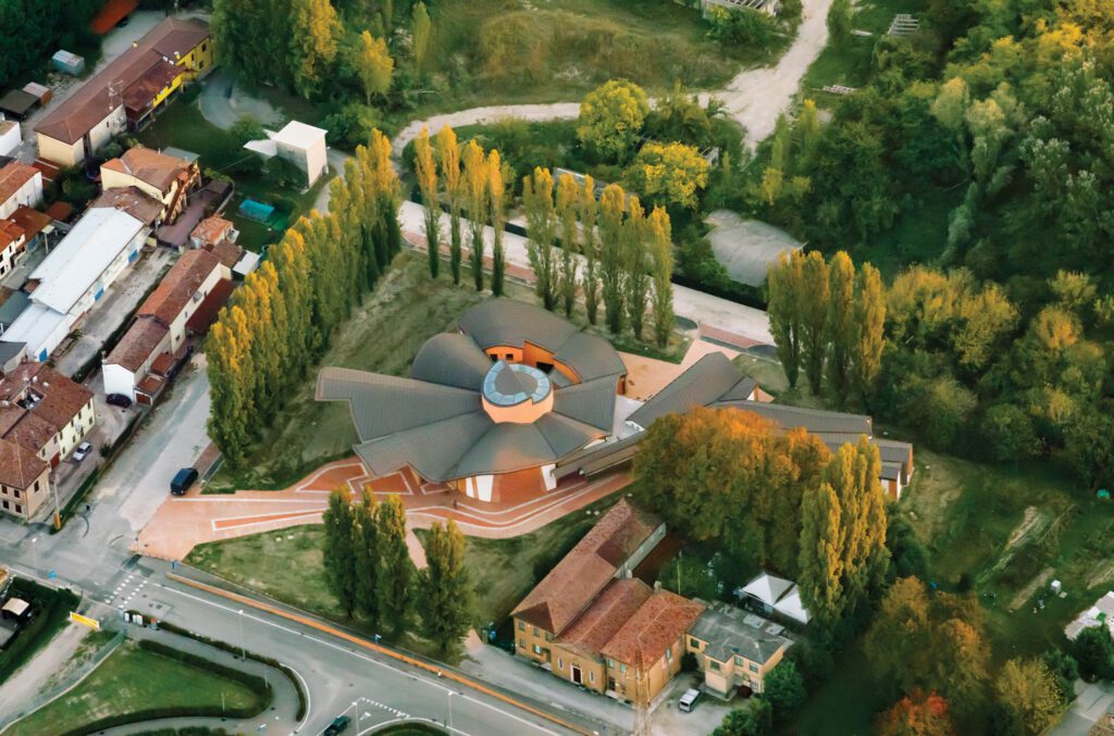 房顶表受Ferrara年度热气球节启发马塞拉格拉西