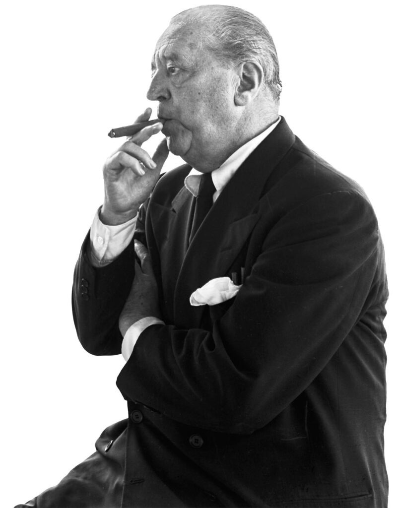 密斯自知 1964年带雪茄放松