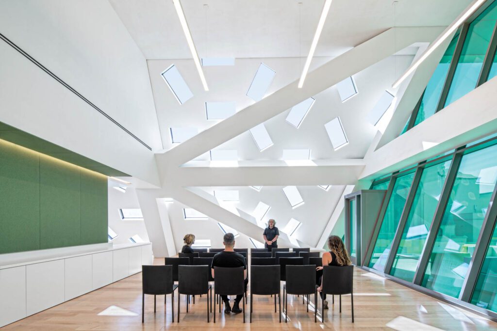 Maarten VanStern提供会议室