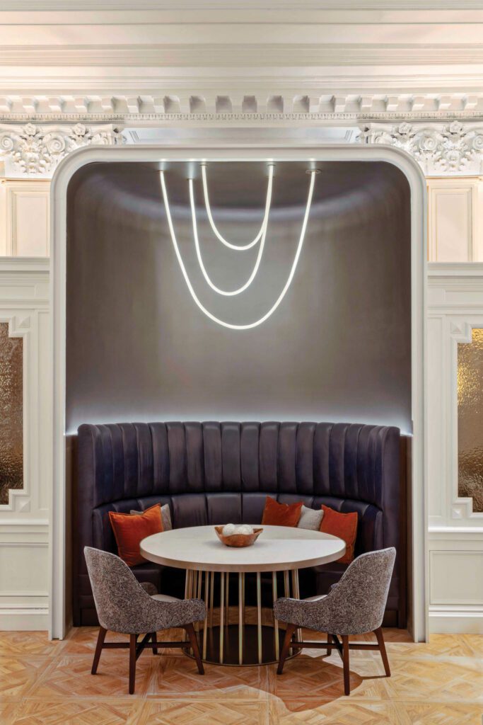 自定义家具新建 Algonquin圆桌