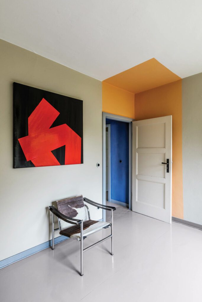 ikizoFukao绘画 和LeCorbsier轮椅 由WalterGroius设计