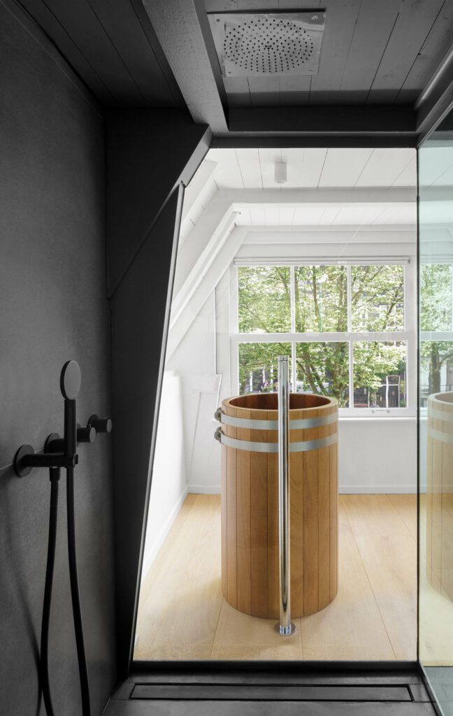 带户外视图的淋浴摊位