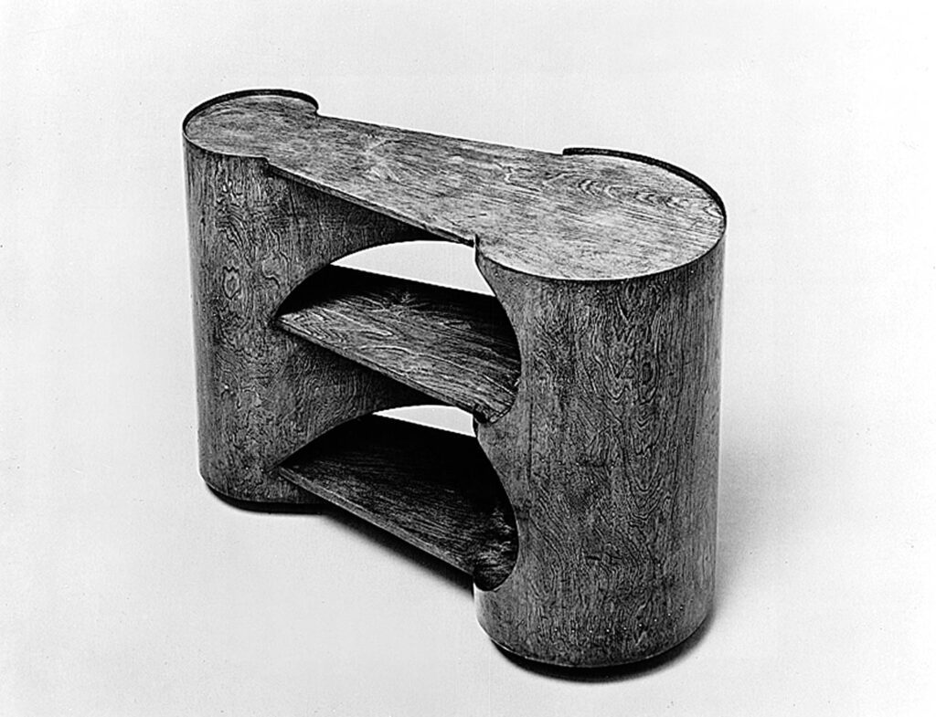 Gerald Summers带茶电机出来