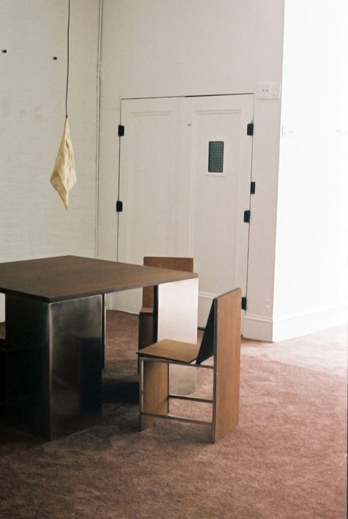 空间使用的材料指1970年代办公美学