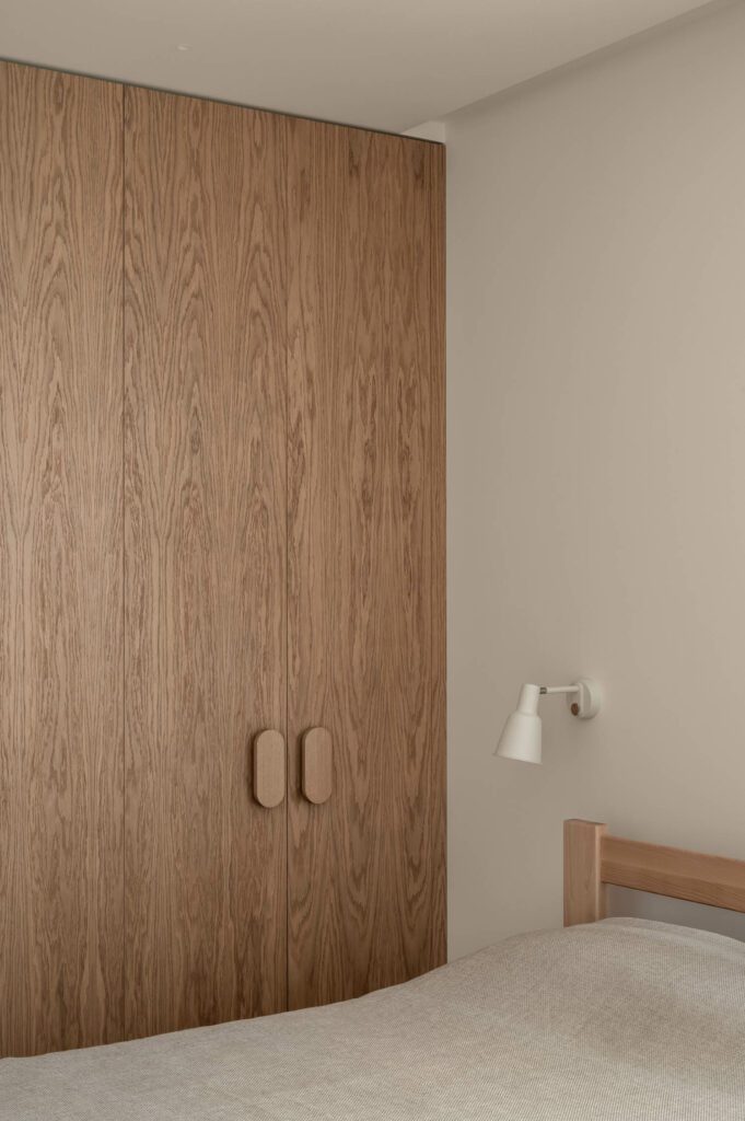 Koti公寓柜门由Igor Havryenko