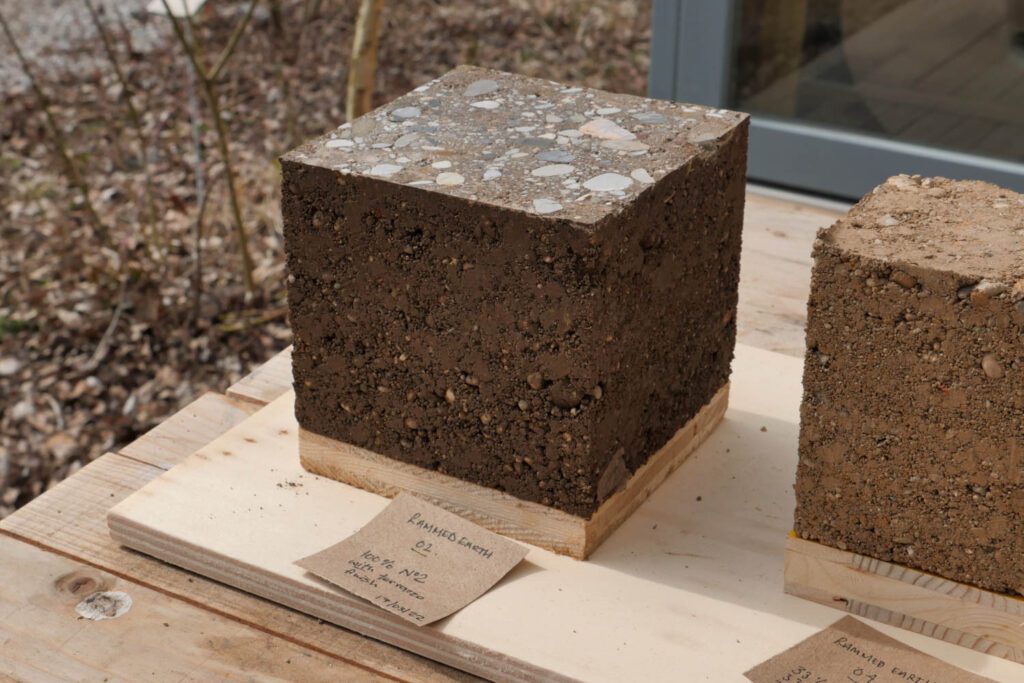 设计集体克拉特开发倾斜地球架构与法国Atelier Luma和比利时BC材料公司联手,图片由Krater提供