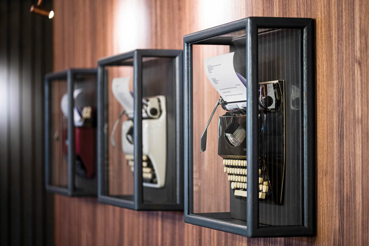 打字机玻璃影盒