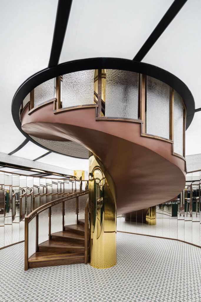 纹理玻璃矩形受上海20世纪艺术deco风格启发组成balustrade