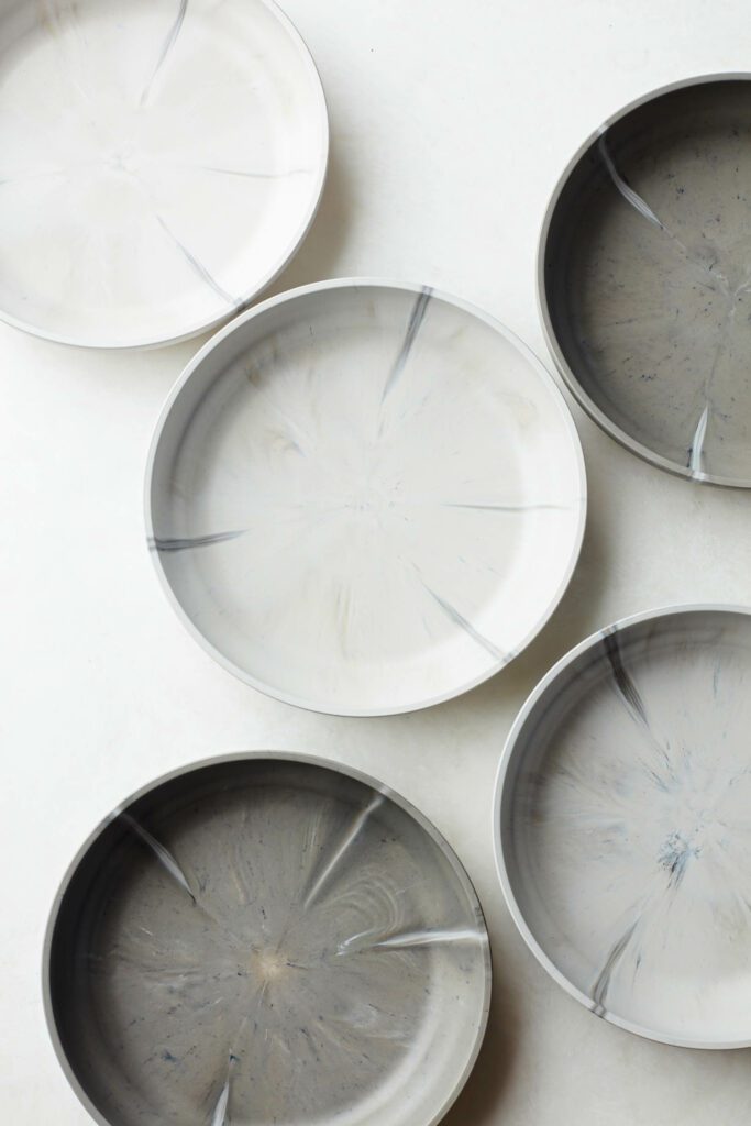 Vanessa元和Joris Vanbrielmabo板块之和,Sesame和Shaw由EcoBirdy通过Goodee回收塑料容器制成照片由Heikki Verdurme提供