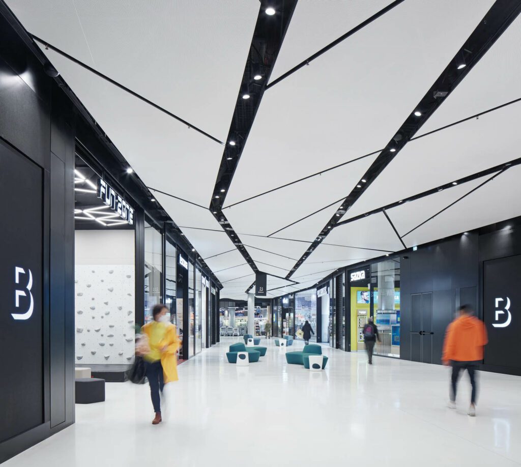 部分商场地下, 伸展式天花板百分百回收