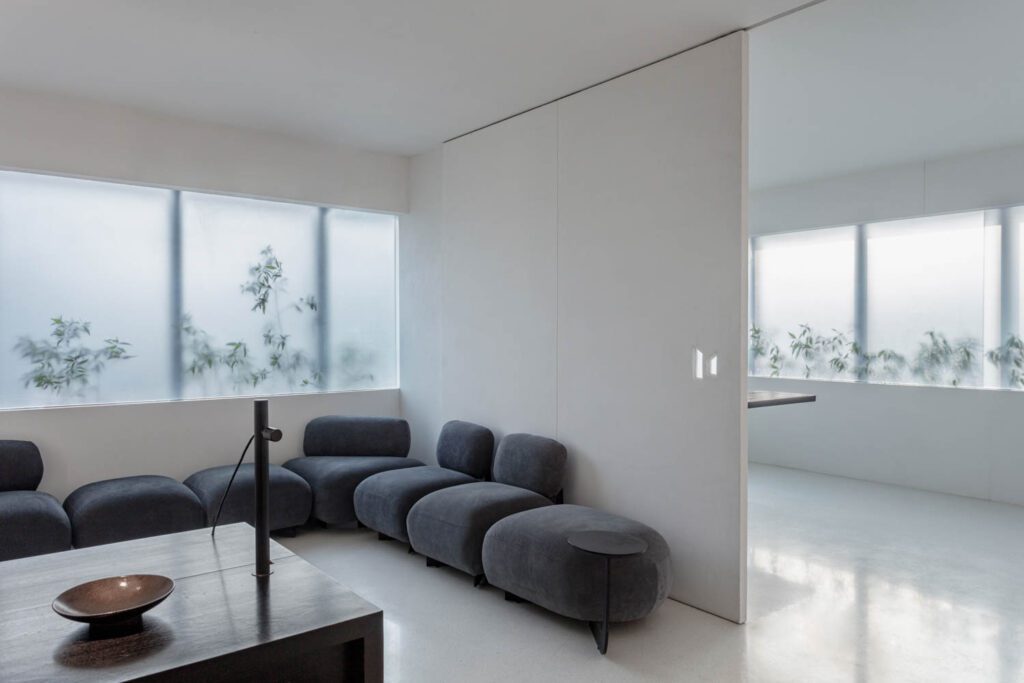 接收区特征是滑墙而不是门路