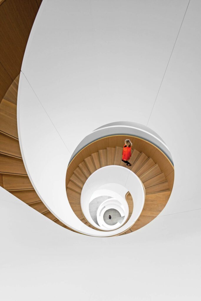 阶梯共15度斜坡