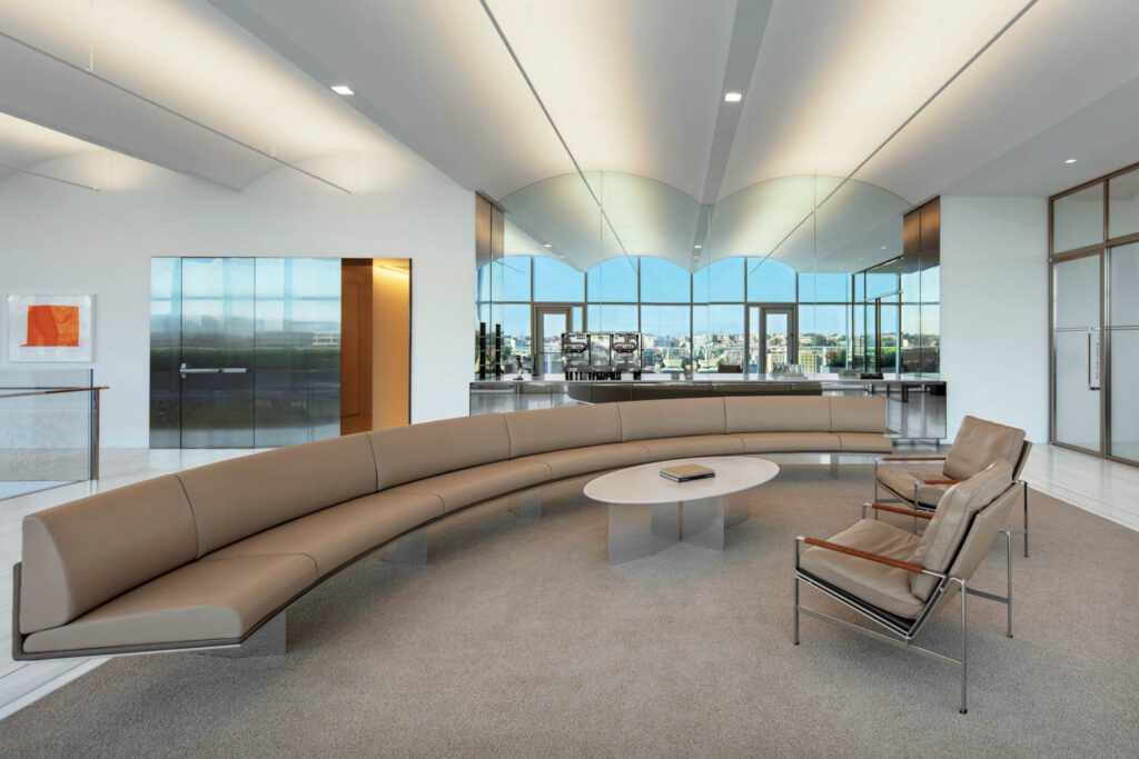 区间自定义皮沙发和表面PrebenFabricius和JordenKastholm对讲6720FK