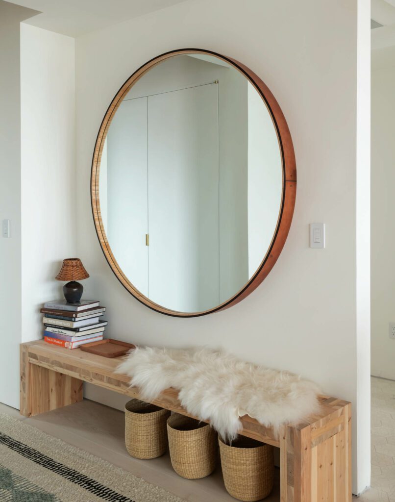 BBDW镜像挂在MESH架构定制板凳上照片由Matthew Williams提供