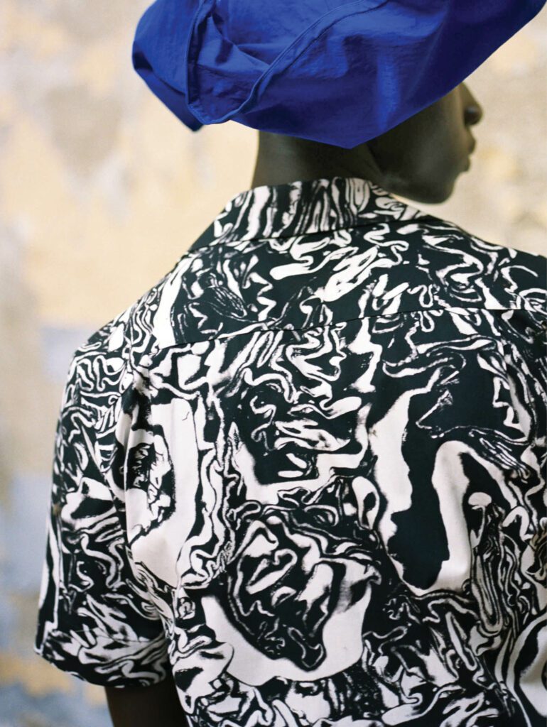 Arthur Arbesser和Abet Laminati用衬衣平面协作