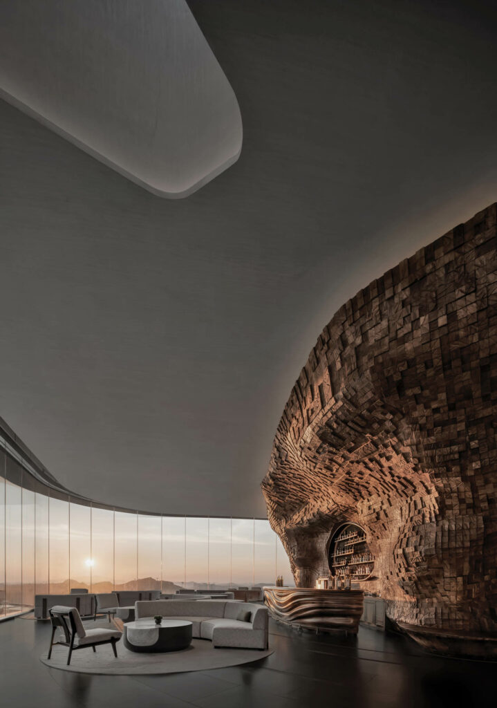 条形双层胡桃瓦像巨悬崖