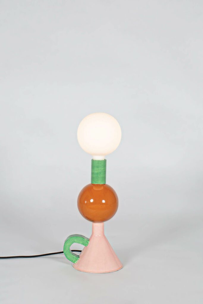 Natasha Madeiski的Flaming星际之母Madonna表灯