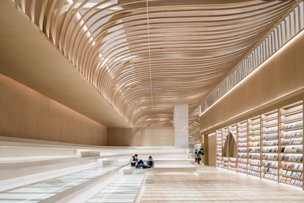 自然光照亮百位开机剧院 翻倍为静默阅读区