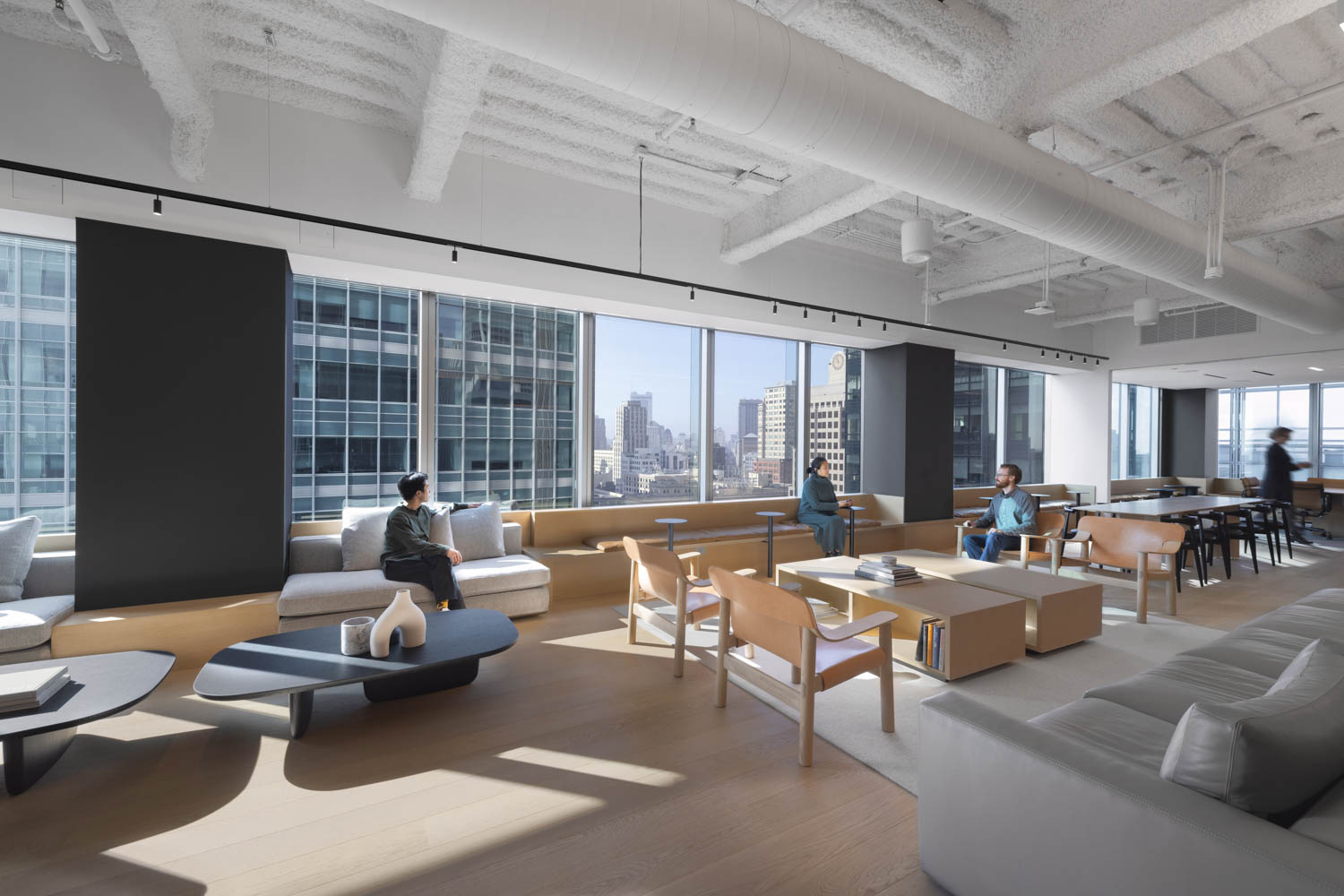 与窗墙轮椅相邻 休息室混合定制设计片