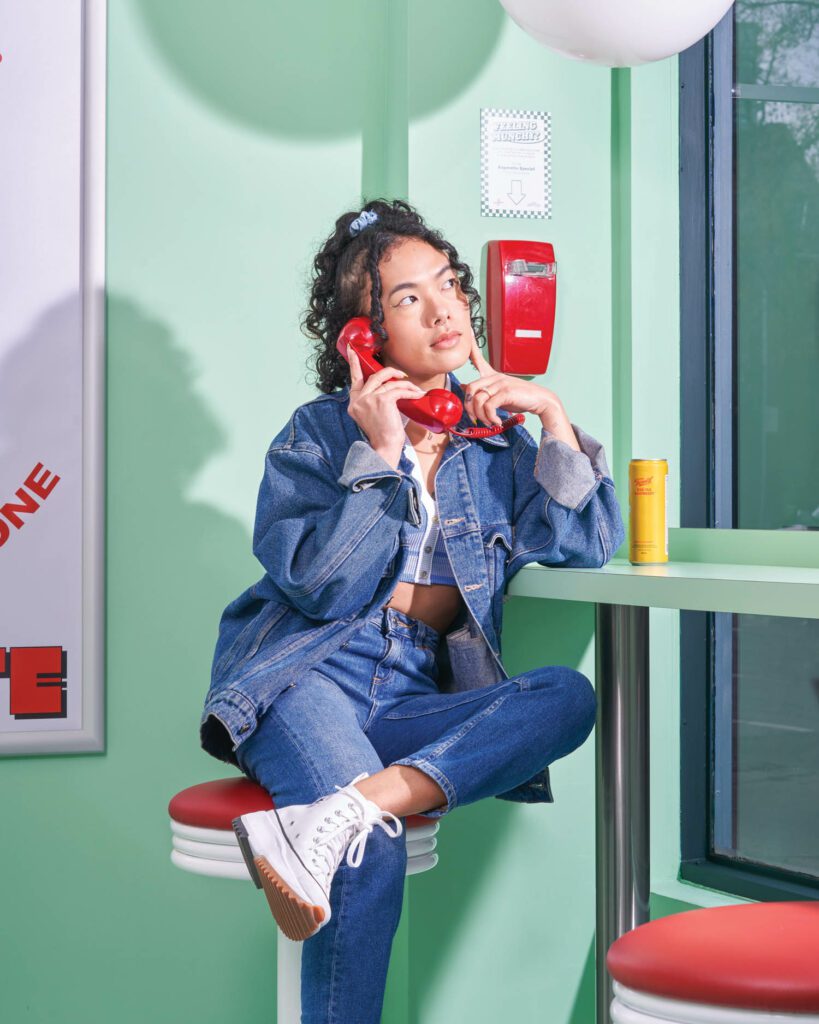 凳子黑盒匹配Munchei手机 直通本地犹太菜