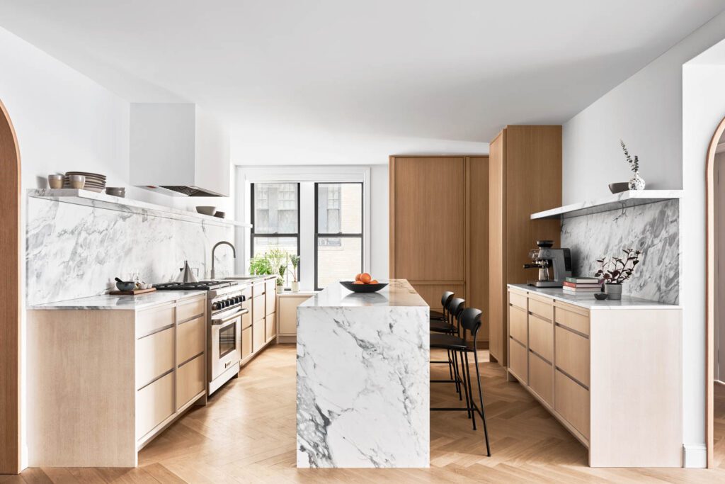 厨房混合白橡树磨图橡木凳受传统约束