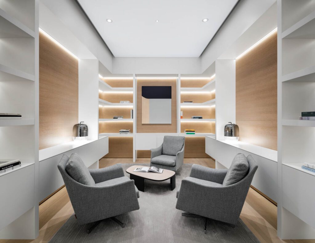 声学库配有橡树涂层柜