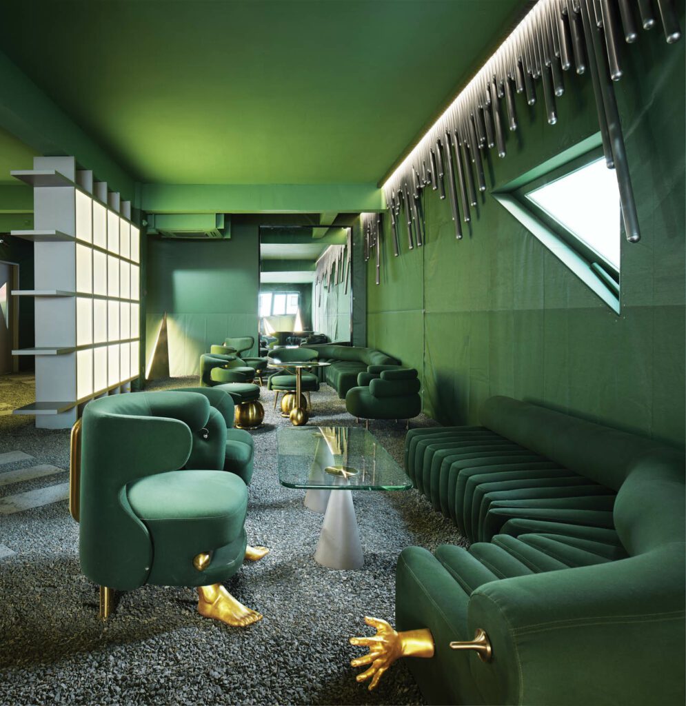 金子附件附在家具上