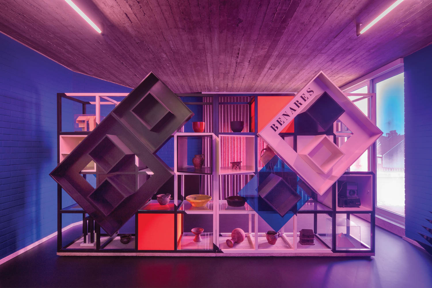 Benares室分治器 DeBruyne最大件家具