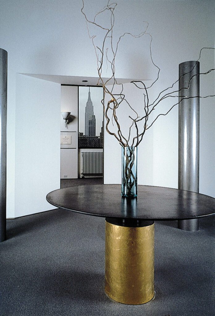 Vignelli联想公司纽约办事处1986年照片内外提供惊人视图