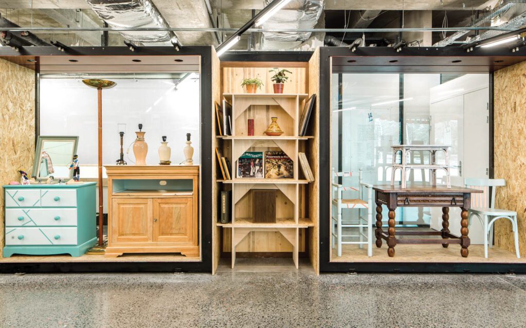 救世军巴黎临时商店