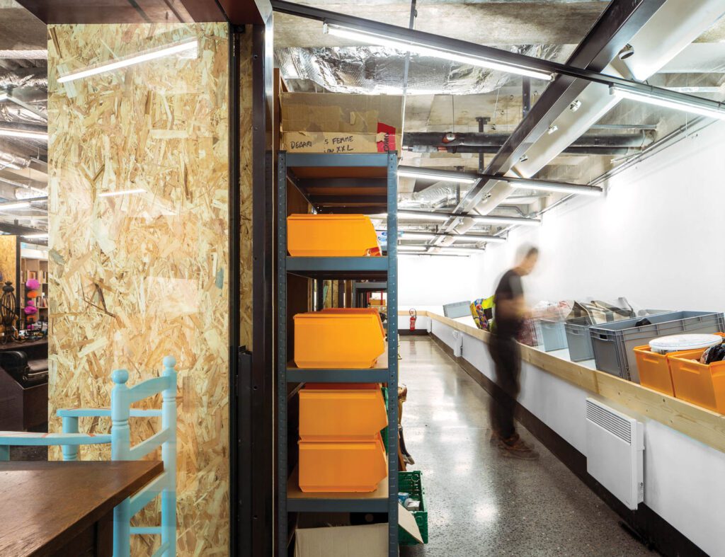 救世军巴黎临时商店