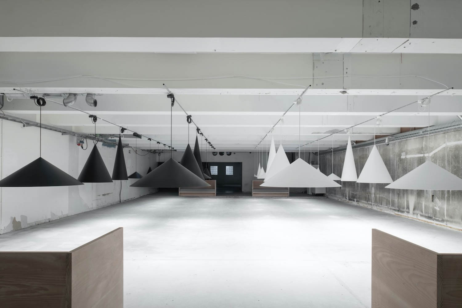 221介质由Claesson Koivisto Rune为Westberg