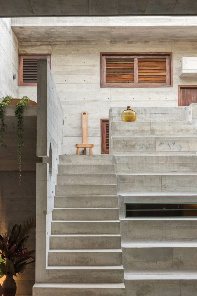 举起瓦哈卡寺庙碑的阶梯是Gordefroy架构中复发的图案