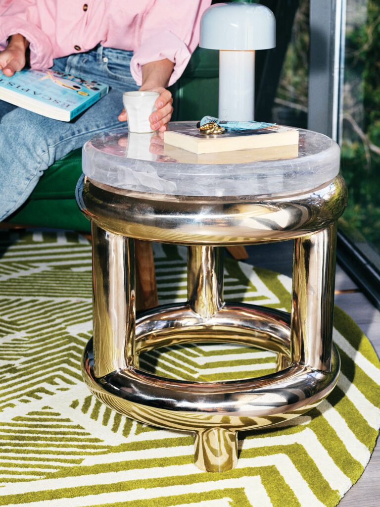 侧表显示80年代带金属基