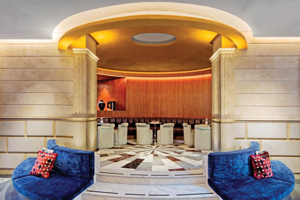 蓝天鹅绒休息室