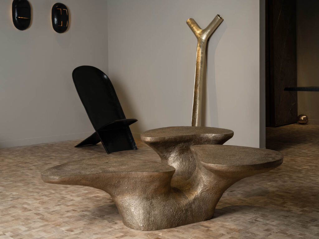 三维生物变换表 西非启发座椅和对象